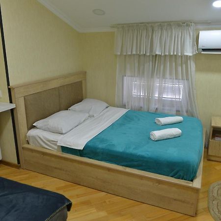 Meridian Kutaisi Esterno foto