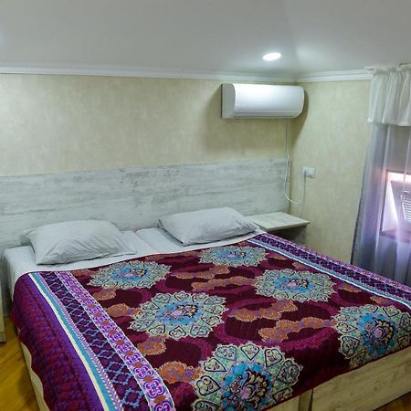 Meridian Kutaisi Esterno foto