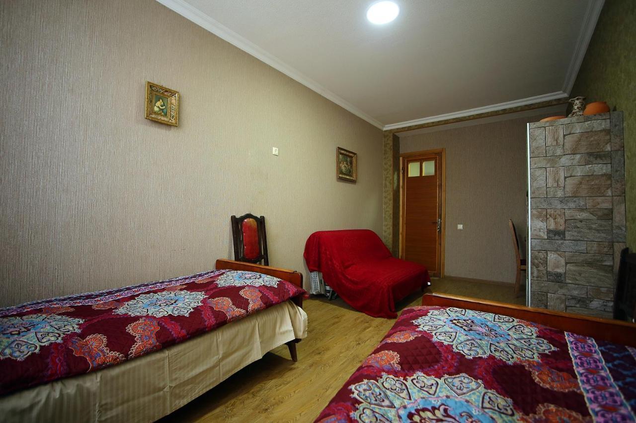 Meridian Kutaisi Esterno foto