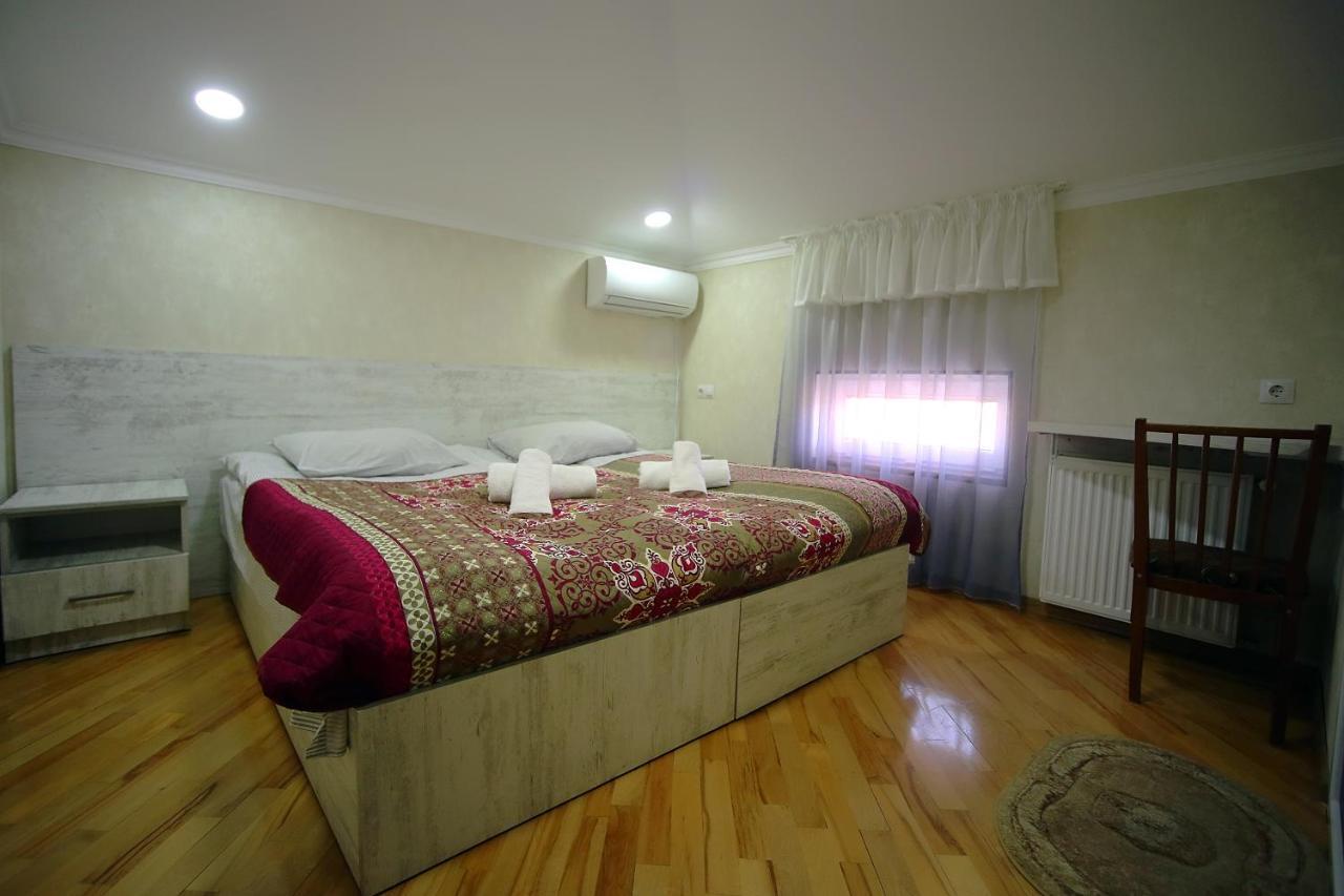 Meridian Kutaisi Esterno foto